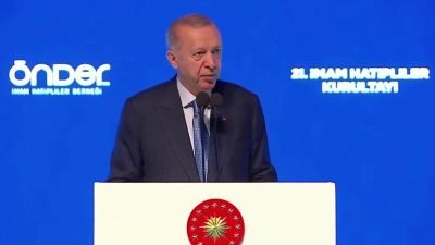 21'inci İmam Hatipliler Kurultayı'nda konuşan Cumhurbaşkanı Recep Tayyip Erdoğan, kılıç