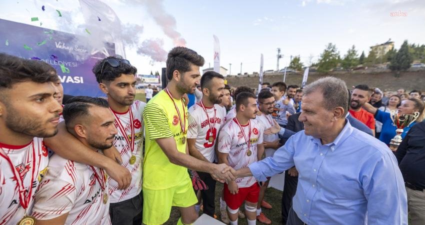 Mersin Büyükşehir Belediye Başkanı Vahap Seçer, 30 Ağustos Zafer Bayramı