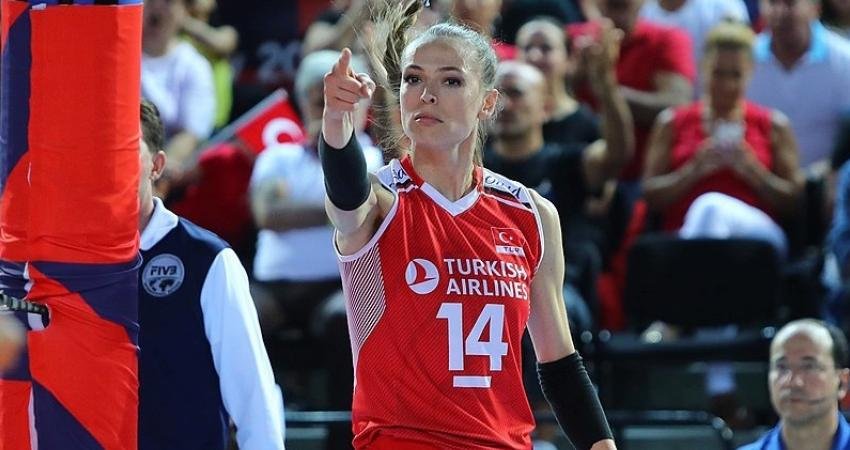 Ataşehir Belediyesi, ilçedeki bir parka A Milli Kadın Voleybol Takımı