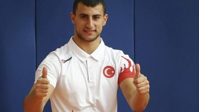 Paris 2024 Paralimpik Oyunları’nda tekerlekli sandalye eskrimde Türkiye’yi temsil eden Hakan
