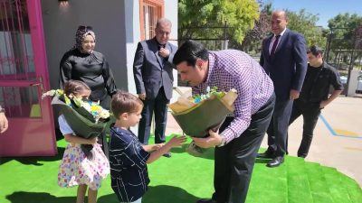 Şehitkamil Belediye Başkanı Umut Yılmaz, Emrullah-Şule Anaokulu öğrencilerini ziyaret etti. 