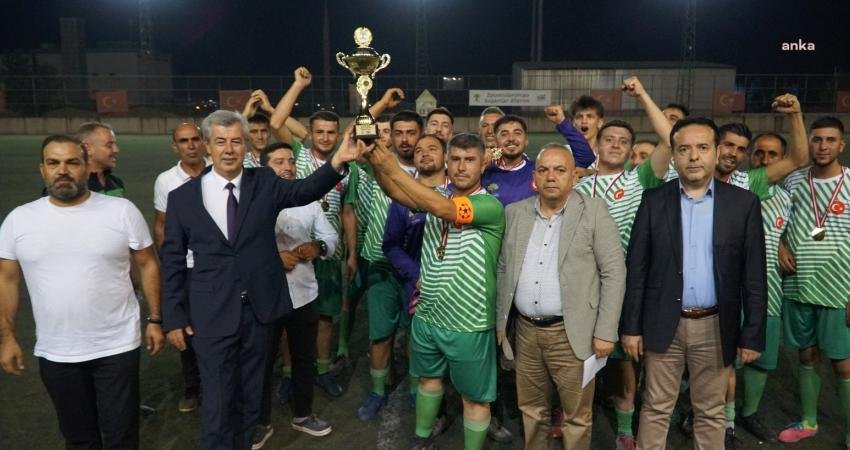 Şehitkâmil Belediyesi tarafından düzenlenen Köy Turnuvaları, final maçıyla sona erdi.