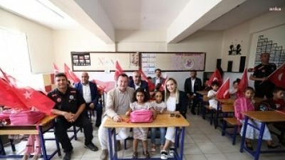 Silivri Belediye Başkanı Bora Balcıoğlu, Hatay'ın Kumlu ilçesindeki Nilüfer Hamit