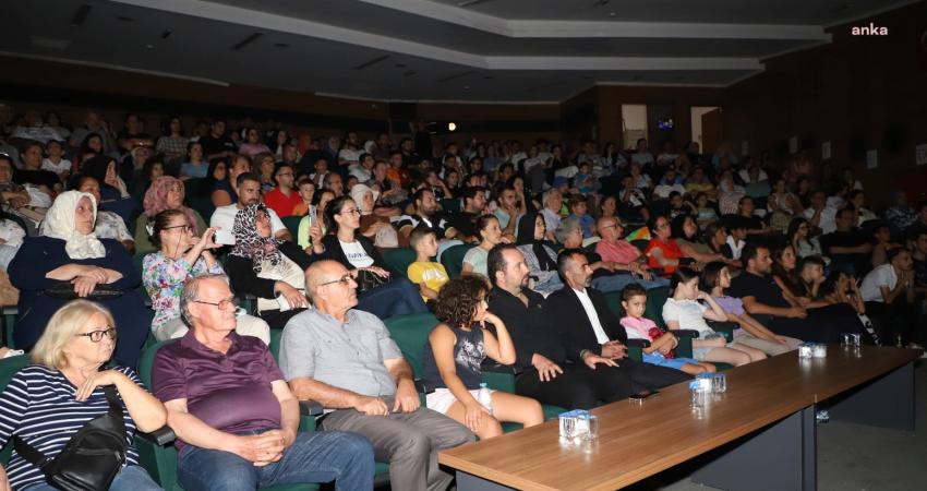Turgutlu Belediyesi Tiyatro ekibi, ilçenin düşman işgalinden kurtuluşunun 102'nci yılına