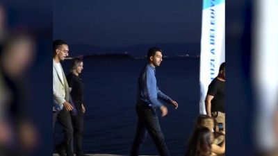 Tuzla Belediye Başkanı Eren Ali Bingöl, 'Tuzla Gençlik Çalıştayı'nda gençlerle