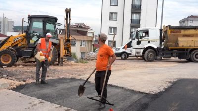 Tuzla Belediyesi, altyapı ve üstyapı çalışmalarına devam ediyor. Belediye ekipleri,