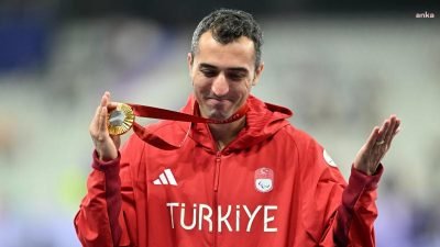 Paris 2024 Paralimpik Oyunları'nda  erkekler T12 100 metrede altın