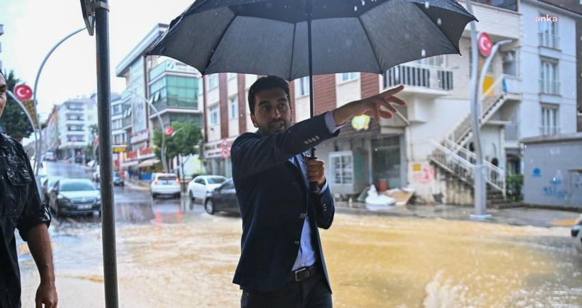 İstanbul'da gök gürültülü sağanak yağış aralıklarla etkili oluyor. Yağışın etkili
