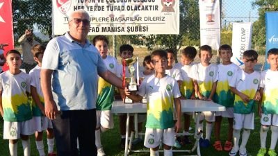 Türkiye Futbol Antrenörleri Derneği Manisa Şubesi (TÜFAD) tarafından merhum antrenör