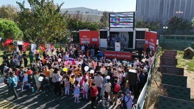 Esenyurt Belediyesi Modern Hayvan Bakımevi’nde düzenlenen Dünya Hayvanları Koruma Günü