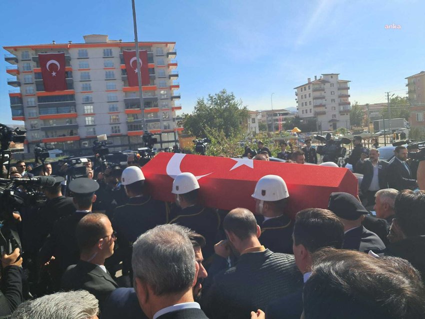tusasa-teror-saldirisi-sehit-taksi-soforu-murat-arslan-kahramankazan-sehitligine-defnedildi