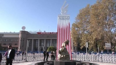Ankara Garı önünde 10 Ekim 2015'te düzenlenen terör saldırısında yakınlarını kaybeden