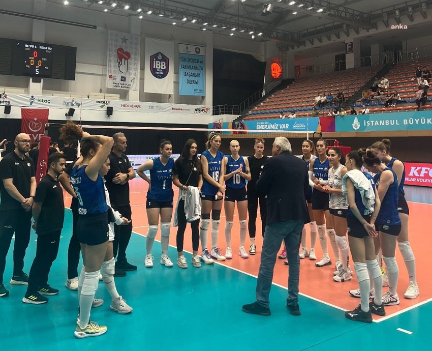 bozuyuk-belediye-baskani-bakkalcioglu-belediye-kadin-voleybol-takimini-ilk-macinda-yalniz-birakmadi