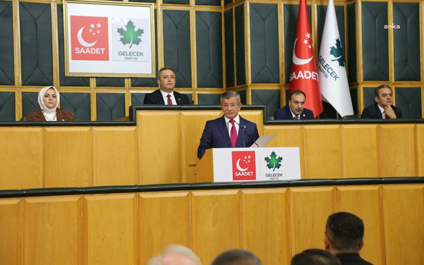 saadet-gelecek-partisi-grup-toplantisi-ahmet-davutoglu-22-yil-sonra-dindar-bir-nesil-diye-gele-gele-nasil-bir-nesile-geldik-diye-bir-oz-elestirisini-yapin