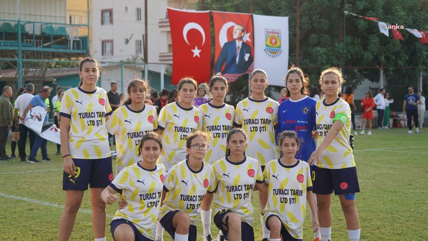 dunya-kiz-cocuklari-gununde-tarsusta-anlamli-futbol-maci