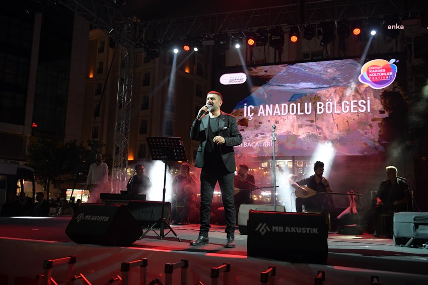 ercan-papur-ve-aynur-ozdemir-ic-anadoluyu-esenyurta-getirdi