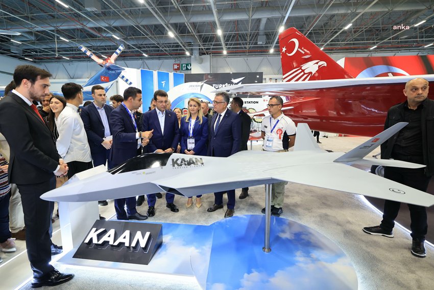 tusas-stantini-ziyaret-eden-imamoglu-ozellikle-savunma-sanayine-yapilan-bu-saldiri-milletimize-yapilmis-bir-saldiridir
