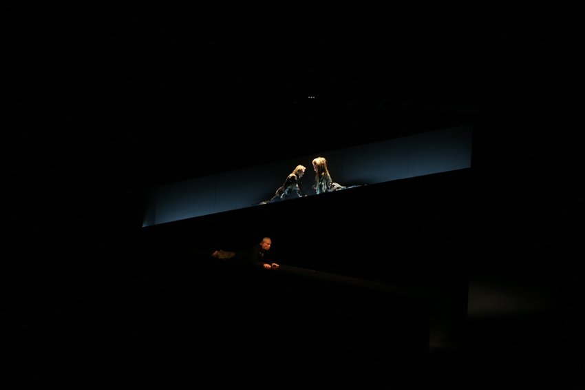 1-uluslararasi-kentfest-tiyatro-festivalinde-theodoros-terzopoulosun-alarme-performansi