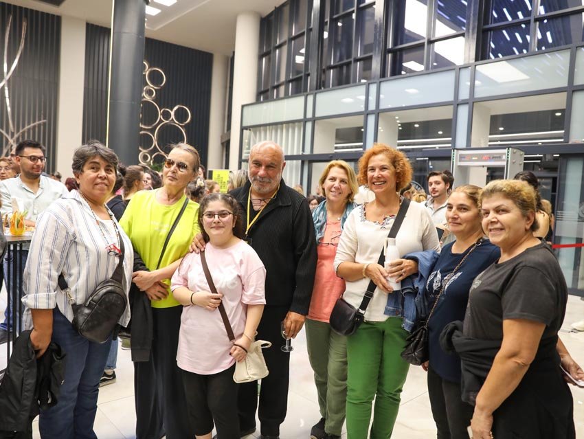 1-uluslararasi-kent-tiyatro-festivali-kentfest-etimesgut-basladi