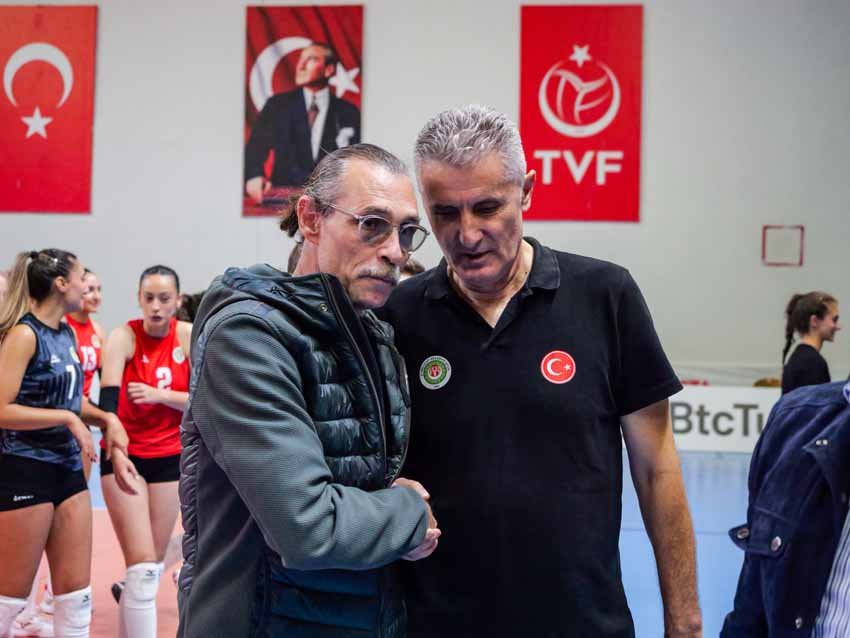 etimesgut-belediyesi-voleybol-takimindan-3-0lik-galibiyet