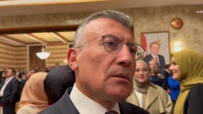 AKP Grup  Başkanvekili Abdullah Güler, TBMM'nin açılış resepsiyonunda, " Bir CHP'li