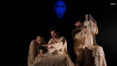 Alanya Belediye Tiyatrosu, büyük beğeni toplayan ‘Yaşlı Adam ve Deniz’