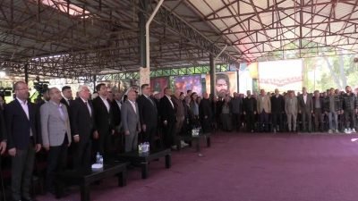 Yardımseverliği nedeniyle halk arasında "Elif Ana" olarak bilinen Alevi ''kanaat