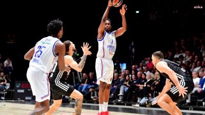 Anadolu Efes, EuroLeague sezonunun ilk maçında Virtus Bologna ile karşılaştı.