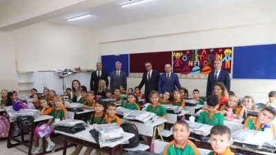 Bayrampaşa Belediye Başkanı Hasan Mutlu, ilçedeki 54 devlet okuluna toplam