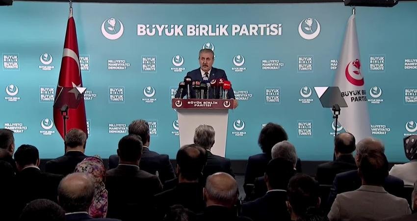 Büyük Birlik Partisi (BBP) Genel Başkanı Mustafa Destici, MHP Genel