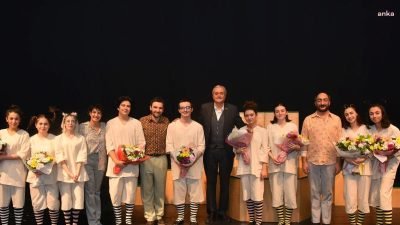 Bozüyük Belediye Tiyatrosu'nun 4. Dönem Gençlik Tiyatrosu'na kayıtlar bugün başladı.