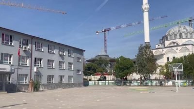 Bursa Osmangazi’de kentsel dönüşüm nedeniyle şantiye alanı içinde kalan Farabi