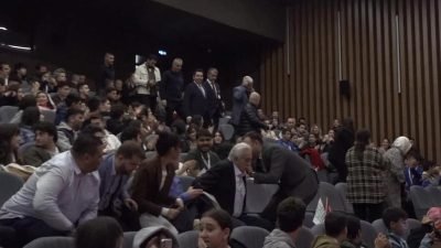 Büyükçekmece Belediyesi tarafından düzenlenen “Katılımcı Bütçe Çalıştayı” gençlerin katılımıyla son