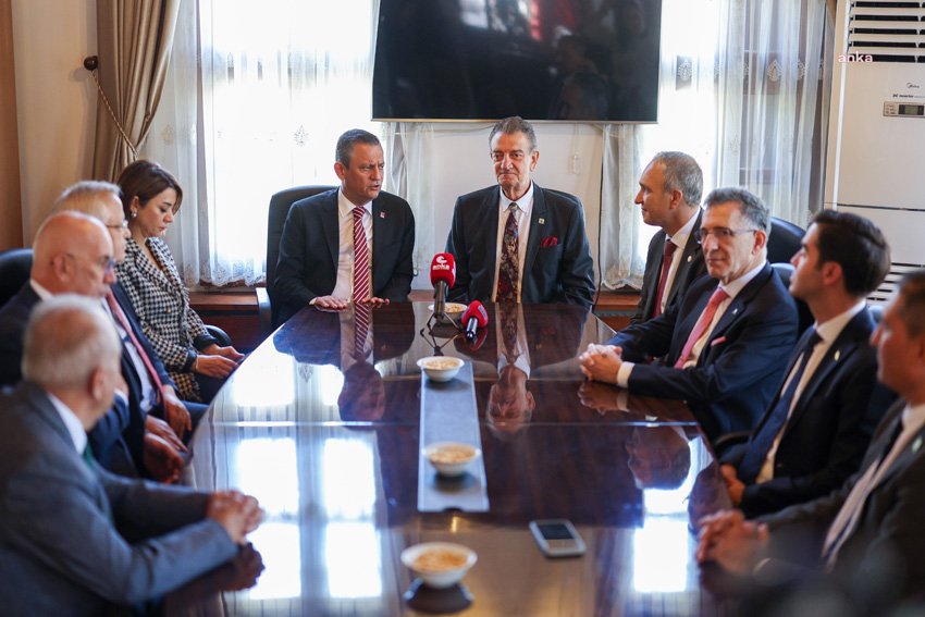 ozgur-ozel-ataturkcu-dusunce-dernegini-ziyaret-etti-esas-siyaset-odagini-parlamento-yapan-bir-anlayisin-iktidar-olmasi-gerekiyor