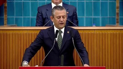 CHP Genel Başkanı Özgür Özel, vatandaşları çocukların, kadınların ve sokak