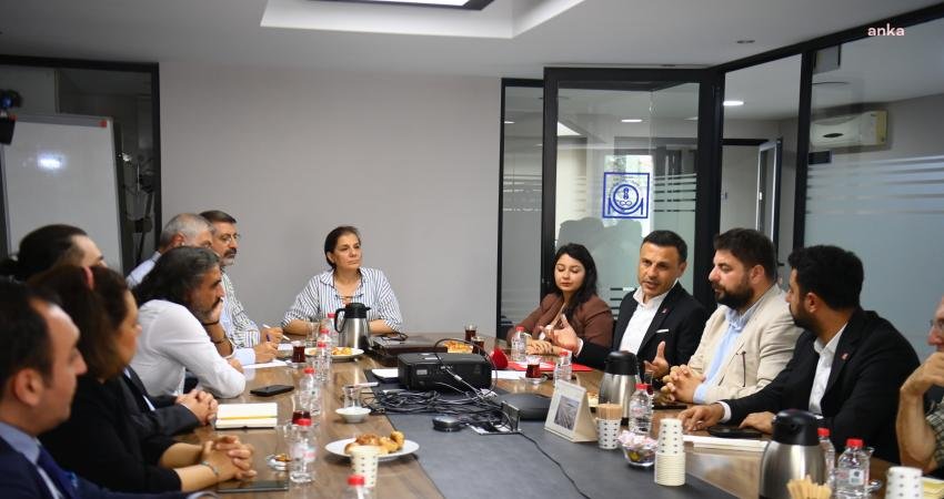 CHP İstanbul İl Başkanı Özgür Çelik, İstanbul Büyükşehir Belediye (İBB)