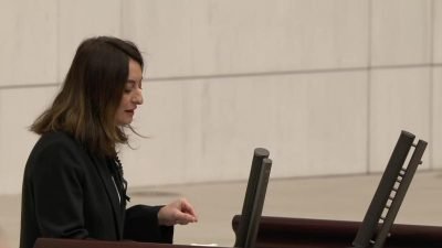 CHP milletvekilleri, TBMM Genel Kurulu’nun bugünkü çalışmalarına Amasra Maden Faciası’nın