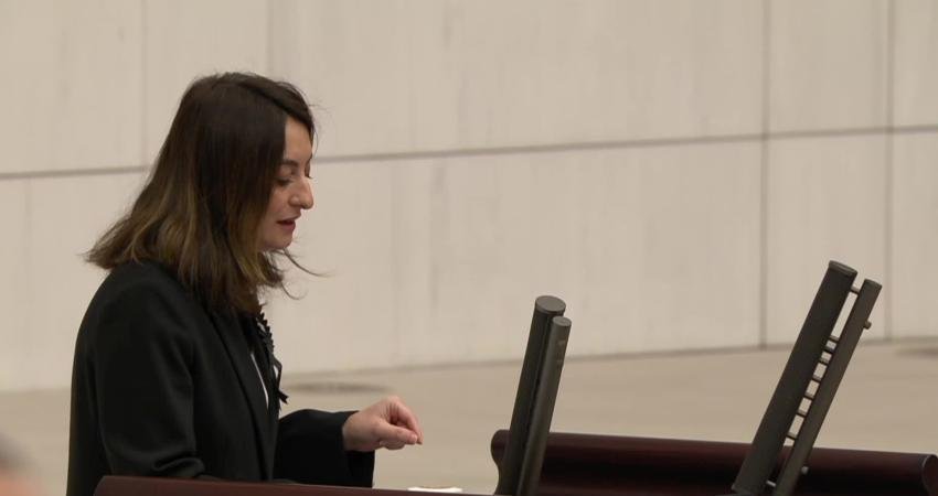 CHP milletvekilleri, TBMM Genel Kurulu’nun bugünkü çalışmalarına Amasra Maden Faciası’nın