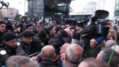 31 Mart'ta yüzde 49 oyla seçilmiş Esenyurt Belediye Başkanı Prof.