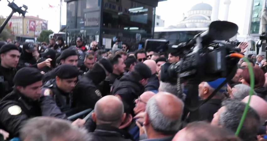 31 Mart'ta yüzde 49 oyla seçilmiş Esenyurt Belediye Başkanı Prof.
