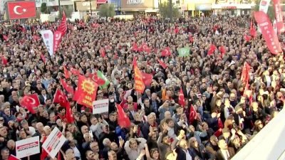 CHP Genel Başkanı Özgür Özel, Esenyurt Cumhuriyet Meydanı'ndan, "Devlet dairesinin,