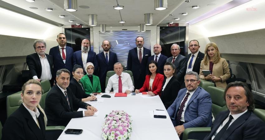 Cumhurbaşkanı Recep Tayyip Erdoğan, Arnavutluk ve Sırbistan ziyaretlerinin ardından uçakta