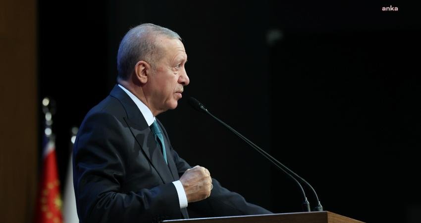 Cumhurbaşkanı Recep Tayyip Erdoğan, Tataristan ziyaretinin ardından uçakta gazetecilere yaptığı