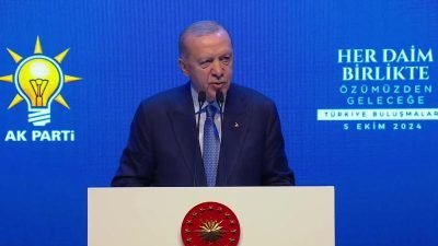 Cumhurbaşkanı Recep Tayyip Erdoğan AK Parti kadrolarında değişim olacağı sinyalini
