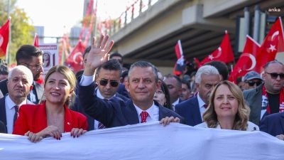 CHP, 29 Ekim Cumhuriyet Bayramı dolayısıyla Birinci Meclis önünden Anıtkabir’e