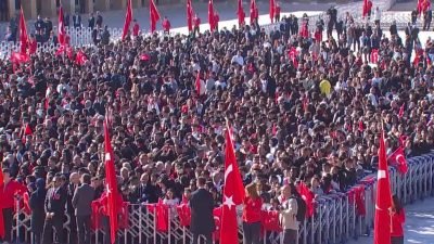 Cumhurbaşkanı Recep Tayyip Erdoğan Anıtkabir Özel Defterine "Milli mücadelenin Cumhuriyetin ilanıyla