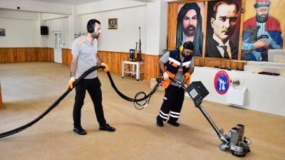 Vatandaşların ibadetlerini sağlıklı ve temiz bir ortamda yapabilmesi için çalışan