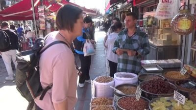 Bulgar turistler, artan kur farkından alışveriş için Edirne'yi tercih etmeye