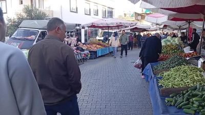 Osmaniye'nin Kadirli ilçesinde emekliler, hayat pahalılığı nedeniyle maaşlarının yetmediğini dile