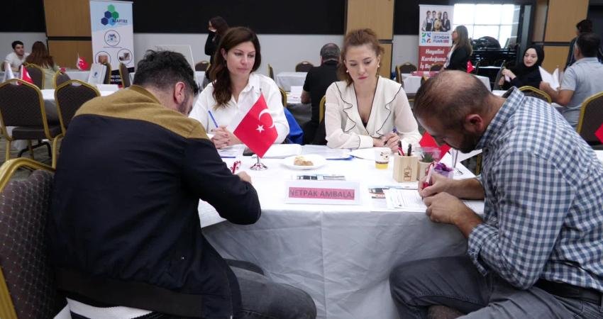Esenyurt Belediyesi’nin Nazım Hikmet Kültür Merkezi’nde düzenlediği 2024 İstihdam Fuarı’nda